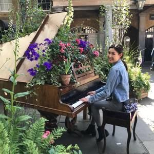 Meet your Posher, Joannie